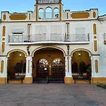Ajolí En Puente Rey Apartmán *